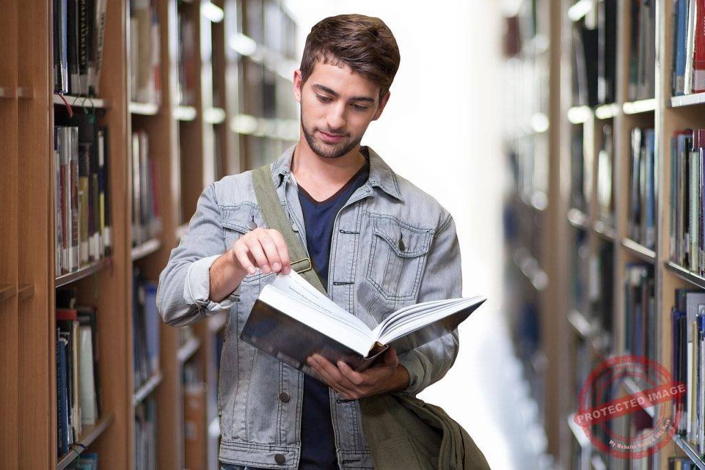 college student 3500990 1280 1